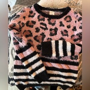 Girls size 6x leopard/striped sweater